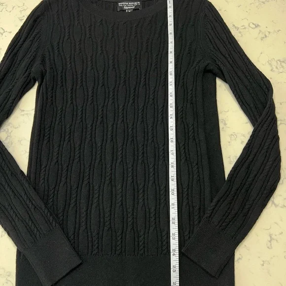 Banana Republic Black Cable Knit Sweater - Picture 2 of 8